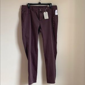 Maurice’s 16W Long Mid-rise Jegging